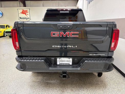Used 2022 GMC Sierra 2500 Denali image 8