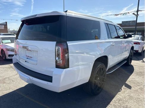 Used 2019 GMC Yukon XL SLT AWD/4WD image 15