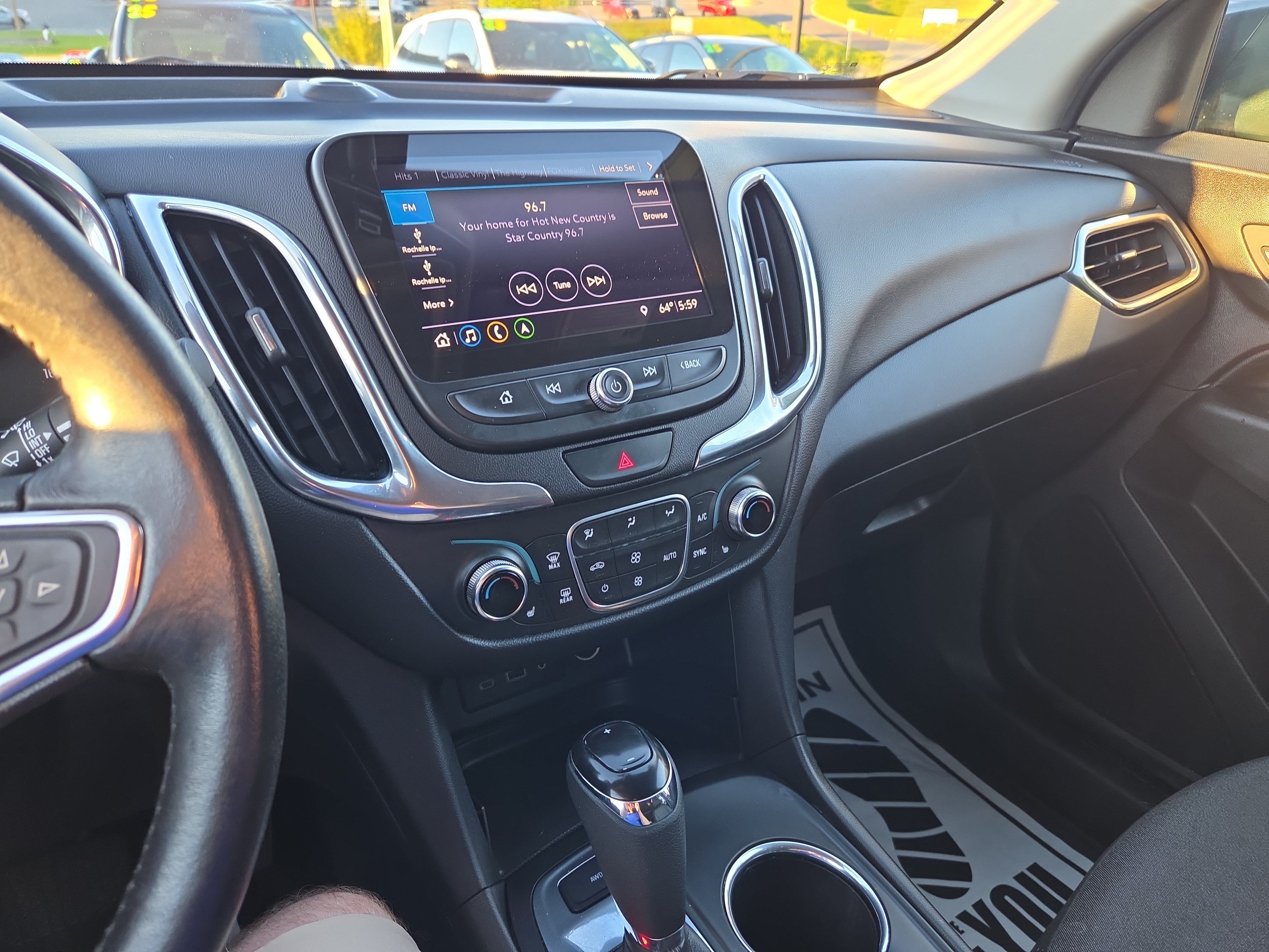 Used 2020 Chevrolet Equinox LT AWD/4WD image 22