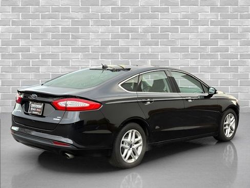 Used 2015 Ford Fusion SE w/ Equipment Group 202A image 7