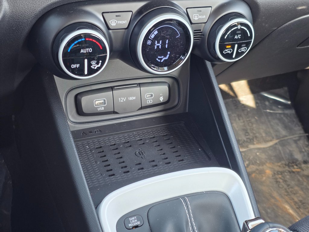 Used 2026 Hyundai Venue SEL FWD image 20