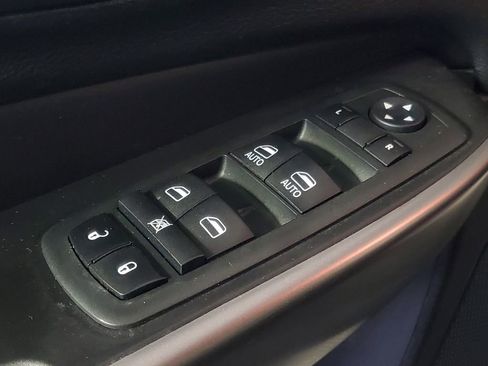 Used 2020 Jeep Cherokee Limited image 14