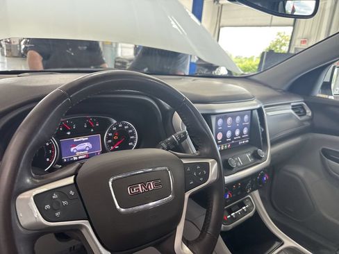 Certified 2022 GMC Acadia SLT FWD image 27