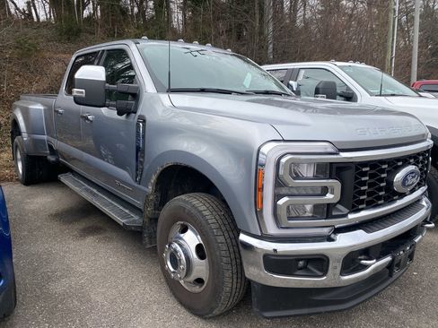 Used 2023 Ford F350 Lariat w/ Chrome Package image 1