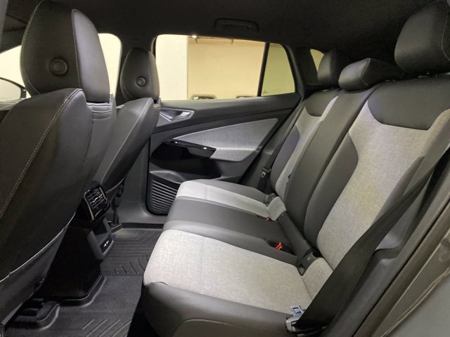 Used 2025 Volkswagen ID.4 Pro RWD image 22