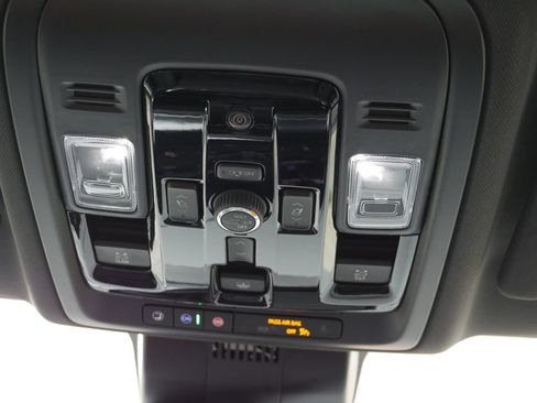 New 2026 Chevrolet Suburban RST w/ RST Capability Package AWD/4WD image 27
