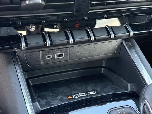 New 2026 GMC Canyon AT4 AWD/4WD image 21