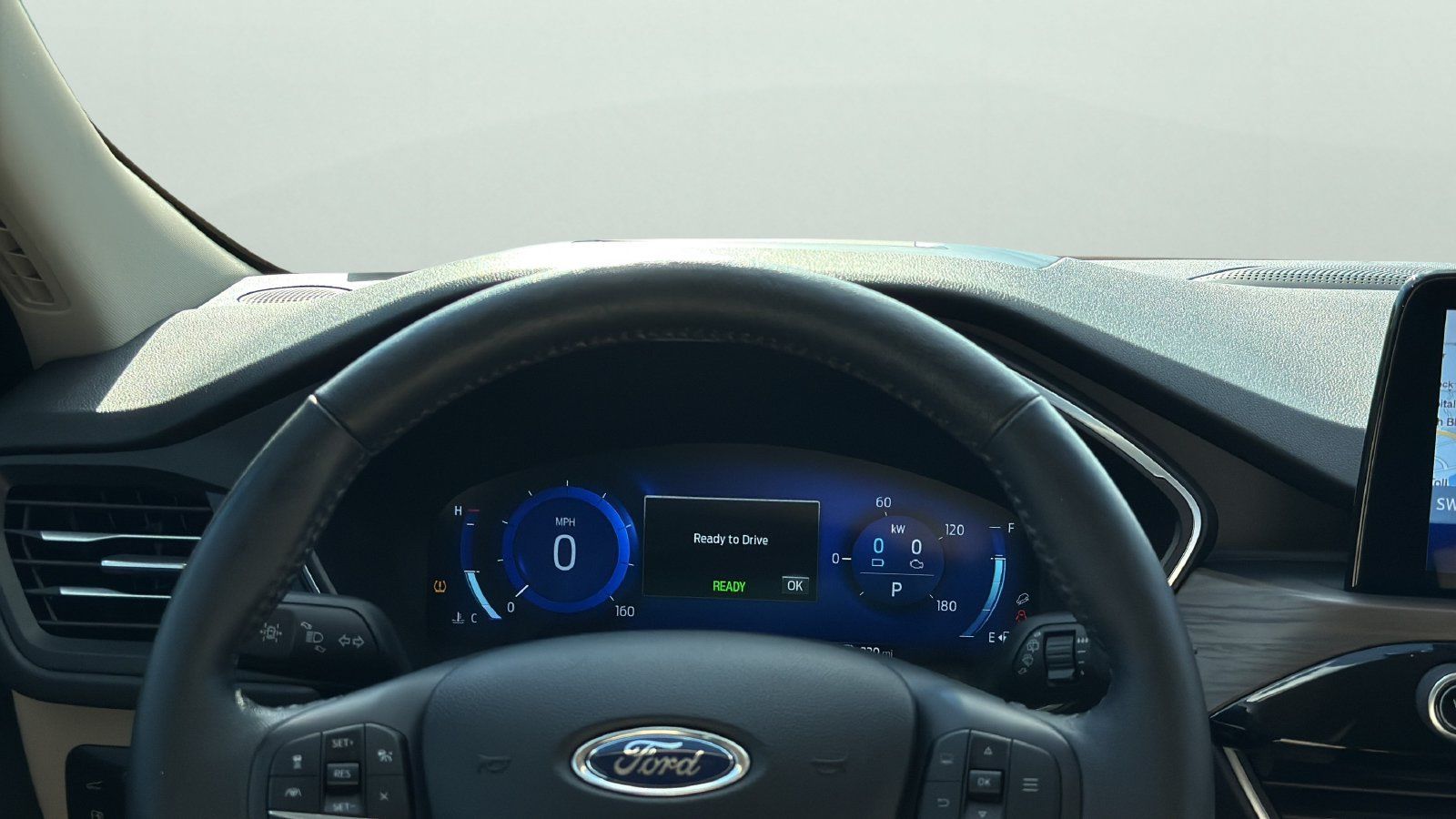 Used 2020 Ford Escape Titanium FWD image 11