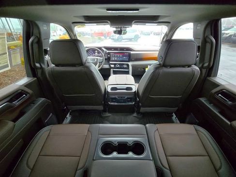 New 2025 GMC Sierra 2500 Denali w/ Denali Reserve Package AWD/4WD image 13