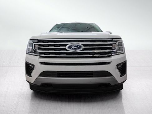 Used 2018 Ford Expedition XLT w/ Equipment Group 202A AWD/4WD image 2