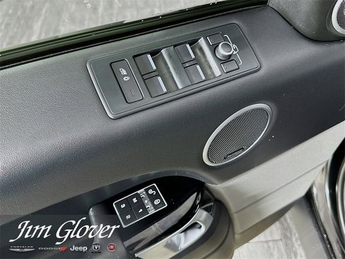 Used 2016 Land Rover Range Rover Sport Supercharged image 27