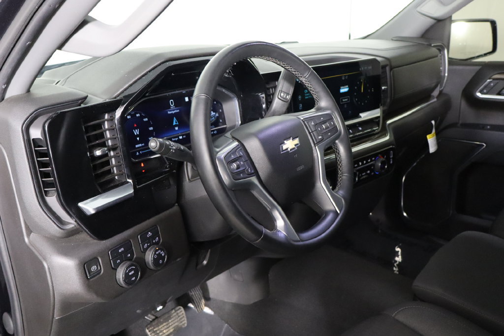 Used 2023 Chevrolet Silverado 1500 LT AWD/4WD image 25