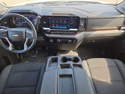 Used 2023 Chevrolet Silverado 1500 LT AWD/4WD image 10