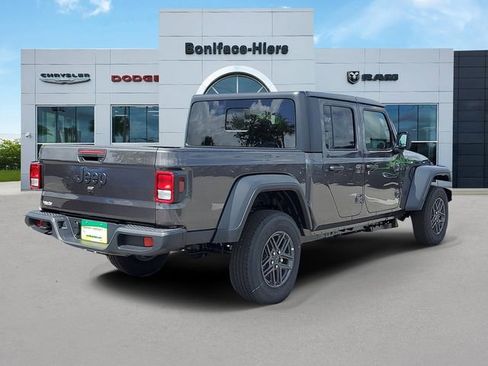 New 2026 Jeep Gladiator Sport AWD/4WD image 4
