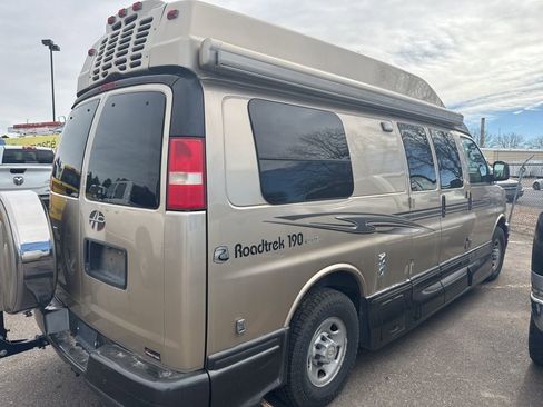Used 2007 Chevrolet Express 3500 Extended w/ Power and Light Package image 8