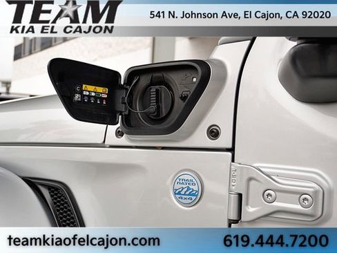 Used 2023 Jeep Wrangler Unlimited Sahara AWD/4WD image 38