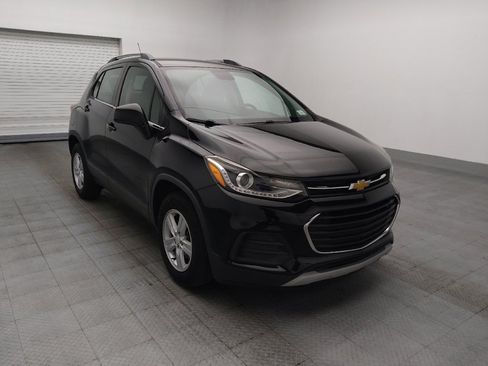 Used 2020 Chevrolet Trax LT FWD image 13