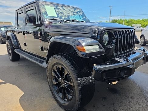 Used 2021 Jeep Gladiator Overland AWD/4WD image 3