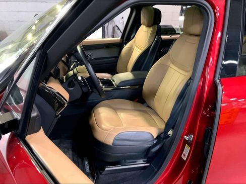 Used 2024 Land Rover Range Rover Sport Dynamic SE image 7