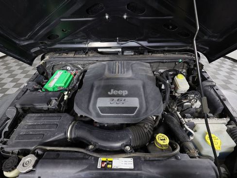 Used 2012 Jeep Wrangler Unlimited Sport image 35