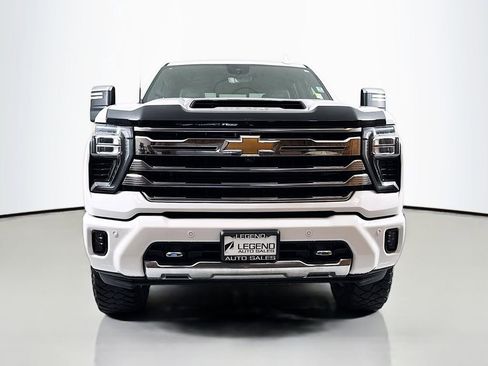 Used 2024 Chevrolet Silverado 3500 High Country w/ High Country Premium Package AWD/4WD image 2