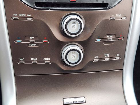 Used 2013 Ford Edge SEL image 19