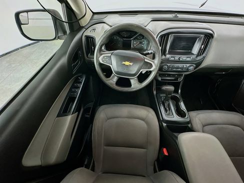 Used 2019 Chevrolet Colorado W/T w/ WT Convenience Package RWD image 9