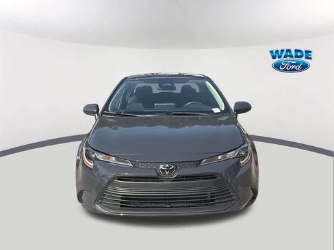 Used 2025 Toyota Corolla LE image 2