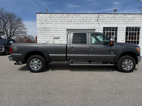 Used 2012 Ford F250 Lariat w/ Chrome Pkg image 4