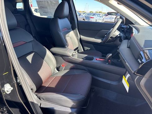 New 2026 Nissan Kicks SR image 13