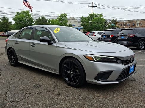Used 2023 Honda Civic Sport image 3