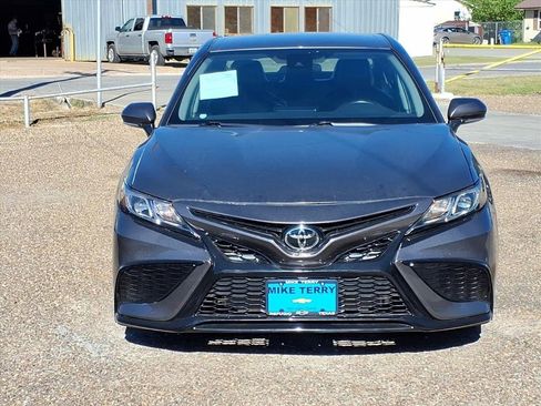Used 2024 Toyota Camry SE image 7