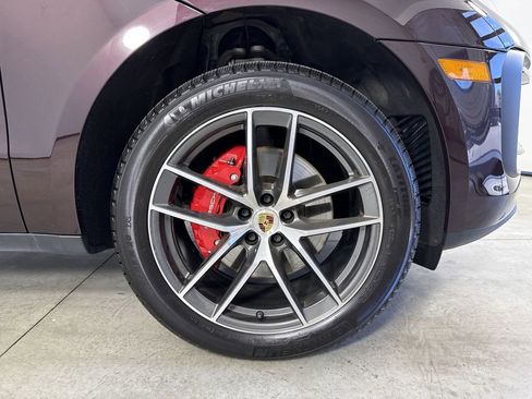 Certified 2024 Porsche Macan S AWD/4WD image 15
