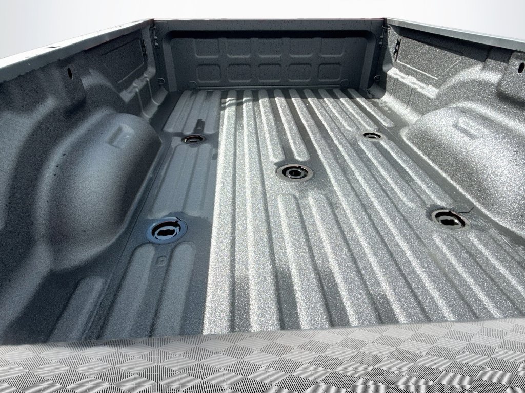 New 2027 RAM 3500 Big Horn AWD/4WD image 29