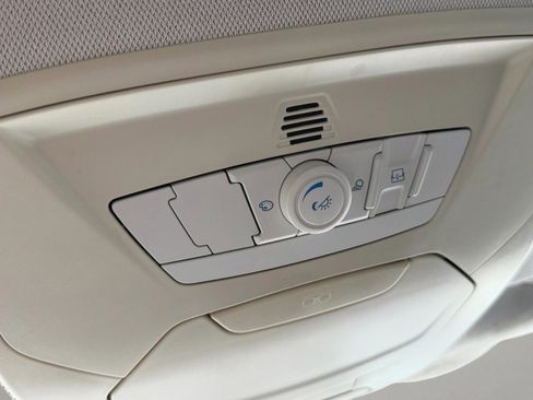 Used 2014 Ford Focus Titanium FWD image 22