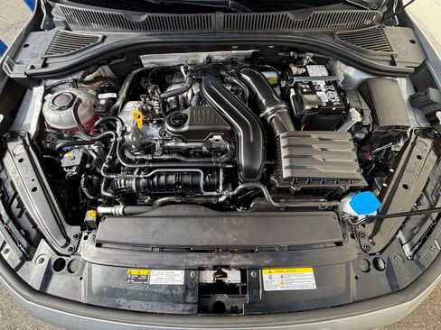 Used 2025 Volkswagen Jetta SE image 32