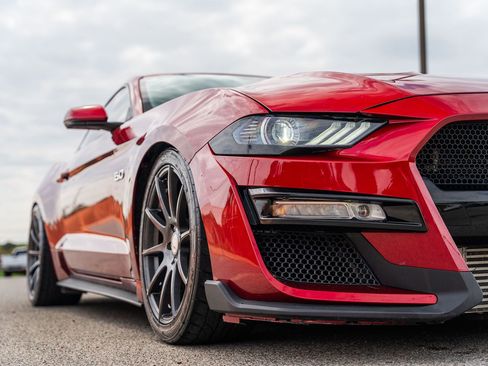 Used 2018 Ford Mustang GT Premium w/ GT Performance Package image 10
