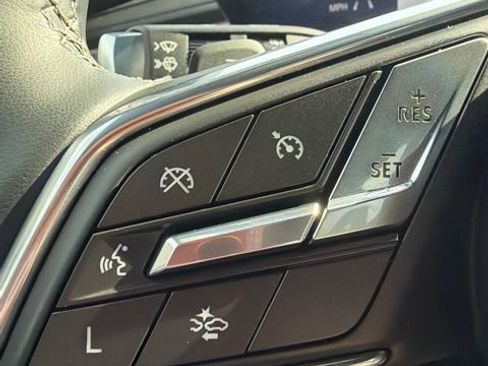Certified 2025 Buick Enclave Preferred w/ Power Package AWD/4WD image 18