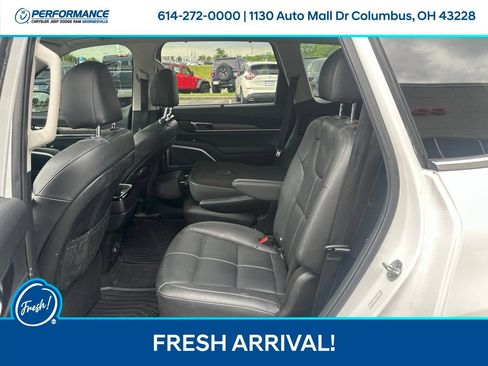 Used 2020 Kia Telluride EX w/ EX Premium Package AWD/4WD image 12