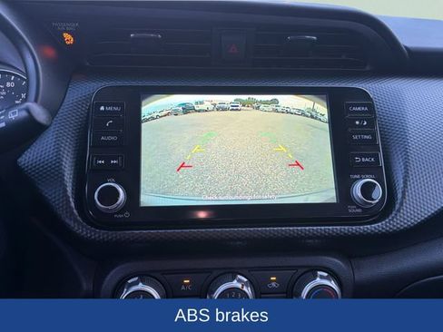 Used 2024 Nissan Kicks SV FWD image 11