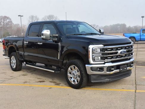 Used 2024 Ford F250 Lariat w/ Chrome Package image 3