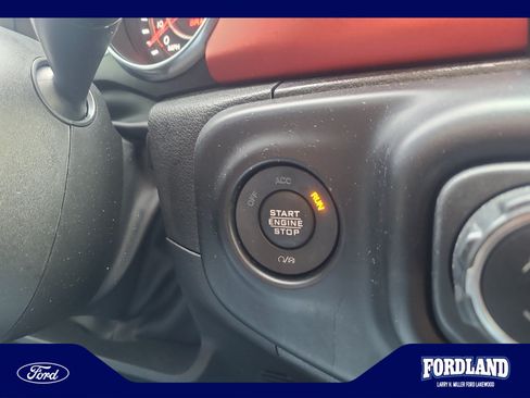 Used 2022 Jeep Wrangler Unlimited Rubicon w/ LED Lighting Group AWD/4WD image 29