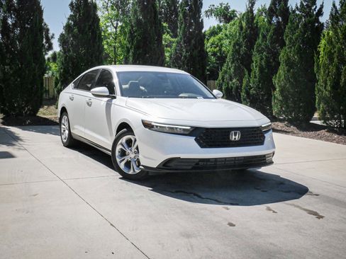 New 2026 Honda Accord LX image 2