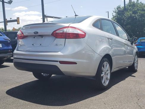 Used 2018 Ford Fiesta SE w/ Equipment Group 201A FWD image 9