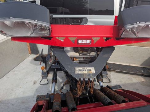 Used 2016 Ford F550 4x4 Regular Cab Super Duty image 40