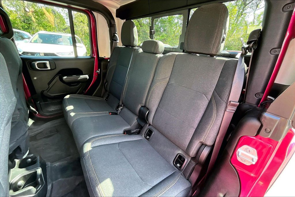 Used 2024 Jeep Gladiator Sport AWD/4WD image 36