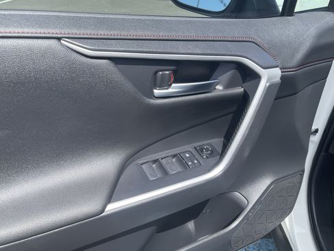 Used 2021 Toyota RAV4 XSE w/ Weather Package AWD/4WD image 19
