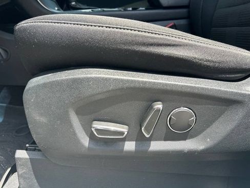 Used 2018 Ford Edge SEL w/ Ford Safe & Smart Package FWD image 23