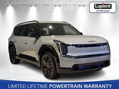 New 2026 Kia EV9 Land