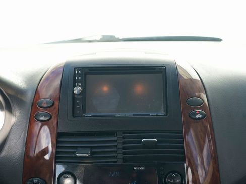 Used 2005 Toyota Sienna XLE image 32